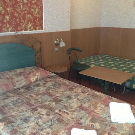 Отель Astra Family 3*