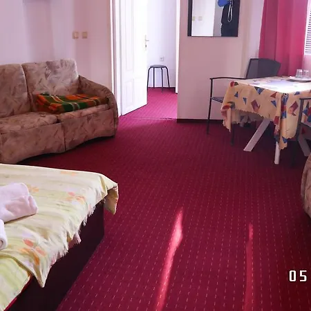 Отель Astra Family 3*